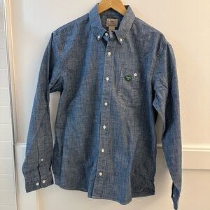 L.L. Bean Women's Chambray button down NWT size M
